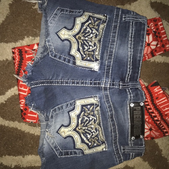 Shorts - Picture 1 of 2